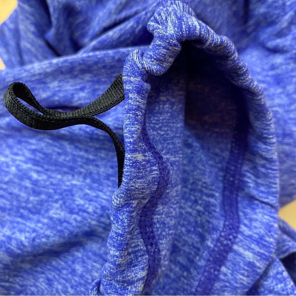 Lululemon Infinity Scarf - Picture 3 of 6